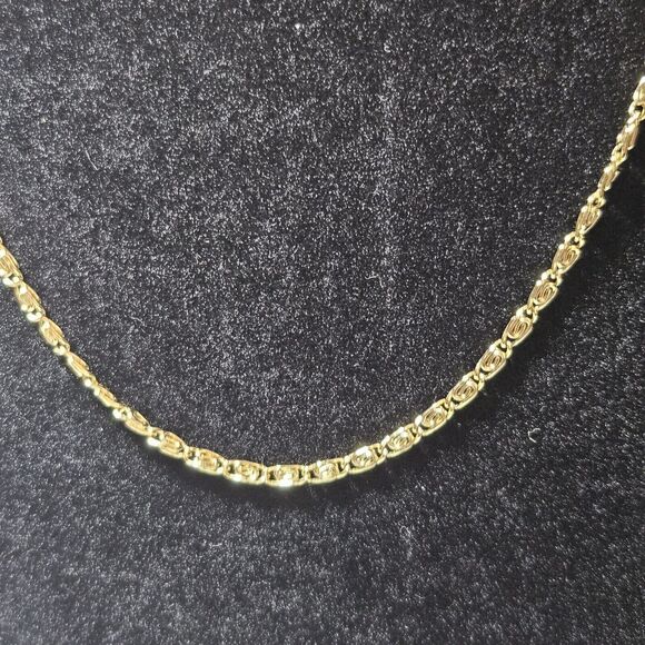 **Final Sale** 18K Gold Plated Necklace 20" And Bracelet 7.5" Set - Picture 4 of 12